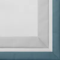 белый