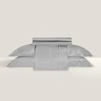 серый